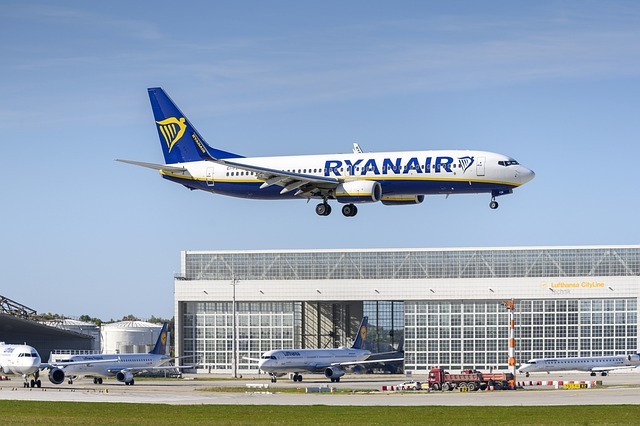 ryanair-5249631_640